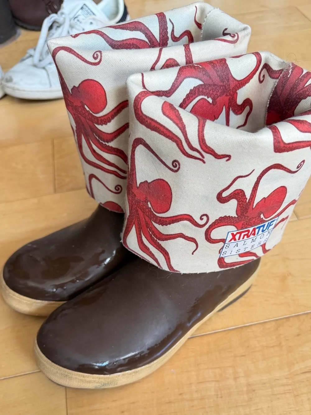Xtratuf salmon sisters Rain Boots